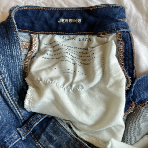 AMERICAN EAGLE jeggings. Women’s size 4 LONG. Distressed  - No see through holes - Picture 8 of 13